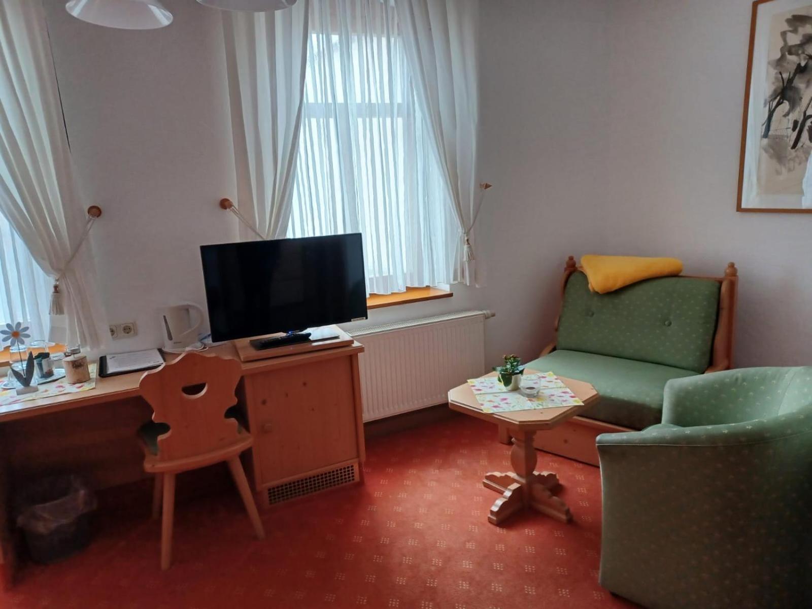 Schöneck Pension Und Gaststaette "Zur Brauschaenke" מראה חיצוני תמונה