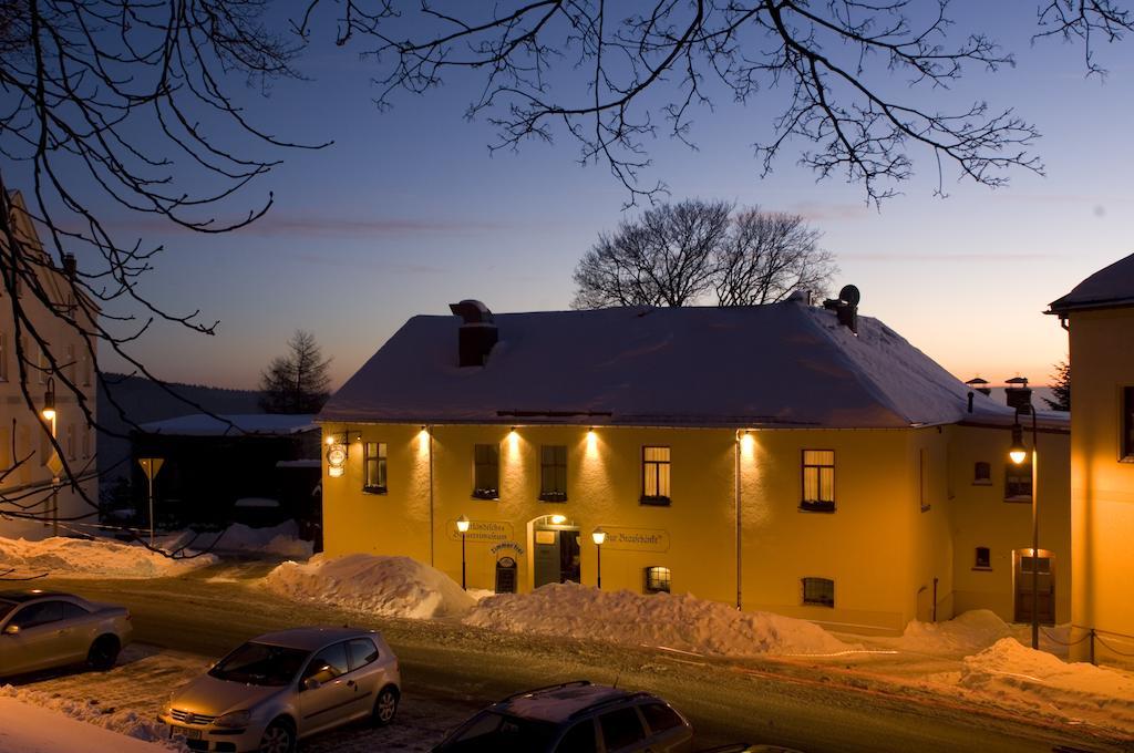 Schöneck Pension Und Gaststaette "Zur Brauschaenke" מראה חיצוני תמונה